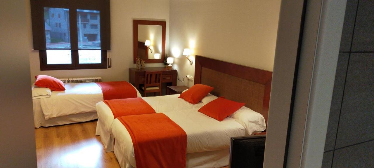 Roca Blanca Hotel Espot Cameră foto