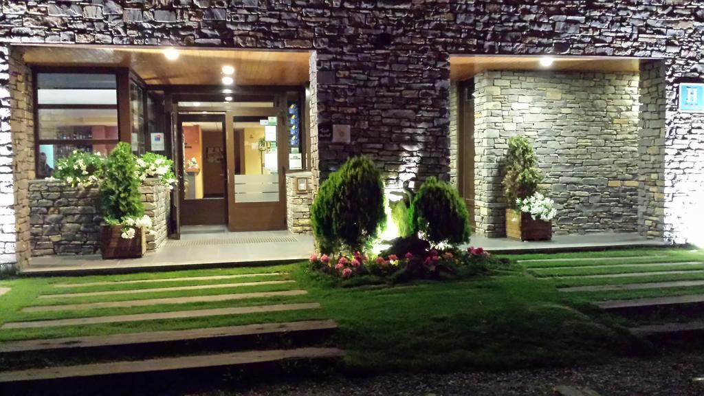 Roca Blanca Hotel Espot Exterior foto