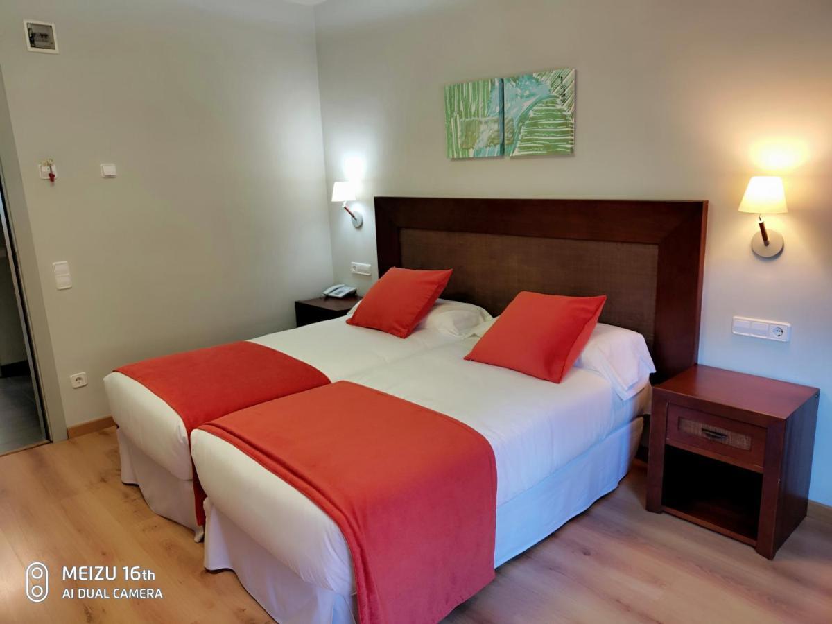Roca Blanca Hotel Espot Cameră foto